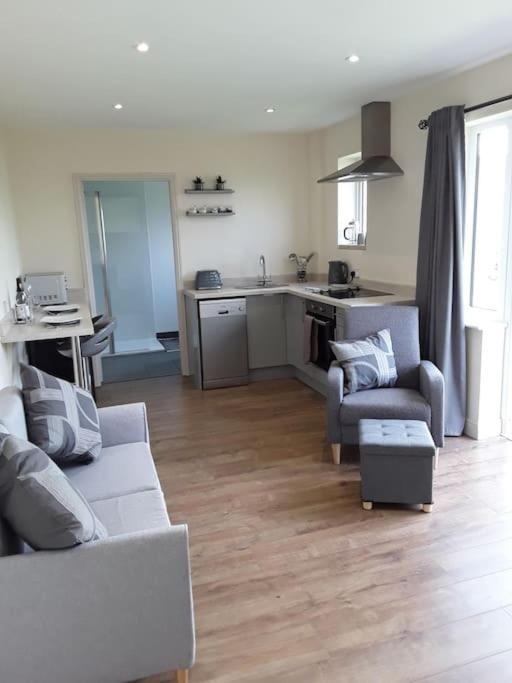 Woodside ..peaceful 1 Bedroom Ground Floor Apartment